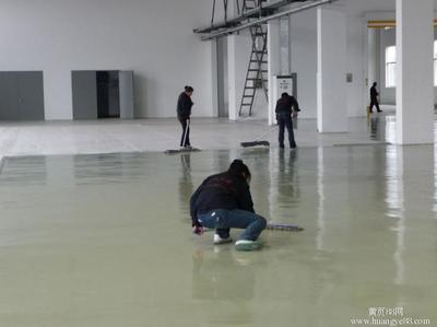 頂天保潔公司 專業清除頑固污跡，守護建筑清潔之美